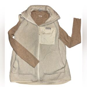 Columbia Sherpa Vest and Sweater Bundle